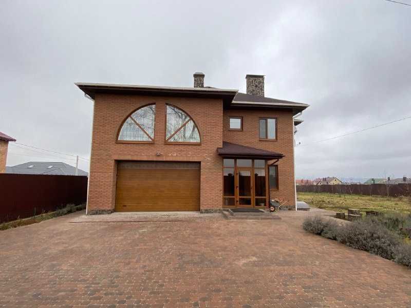 Продаж будинку у Грузевиці.