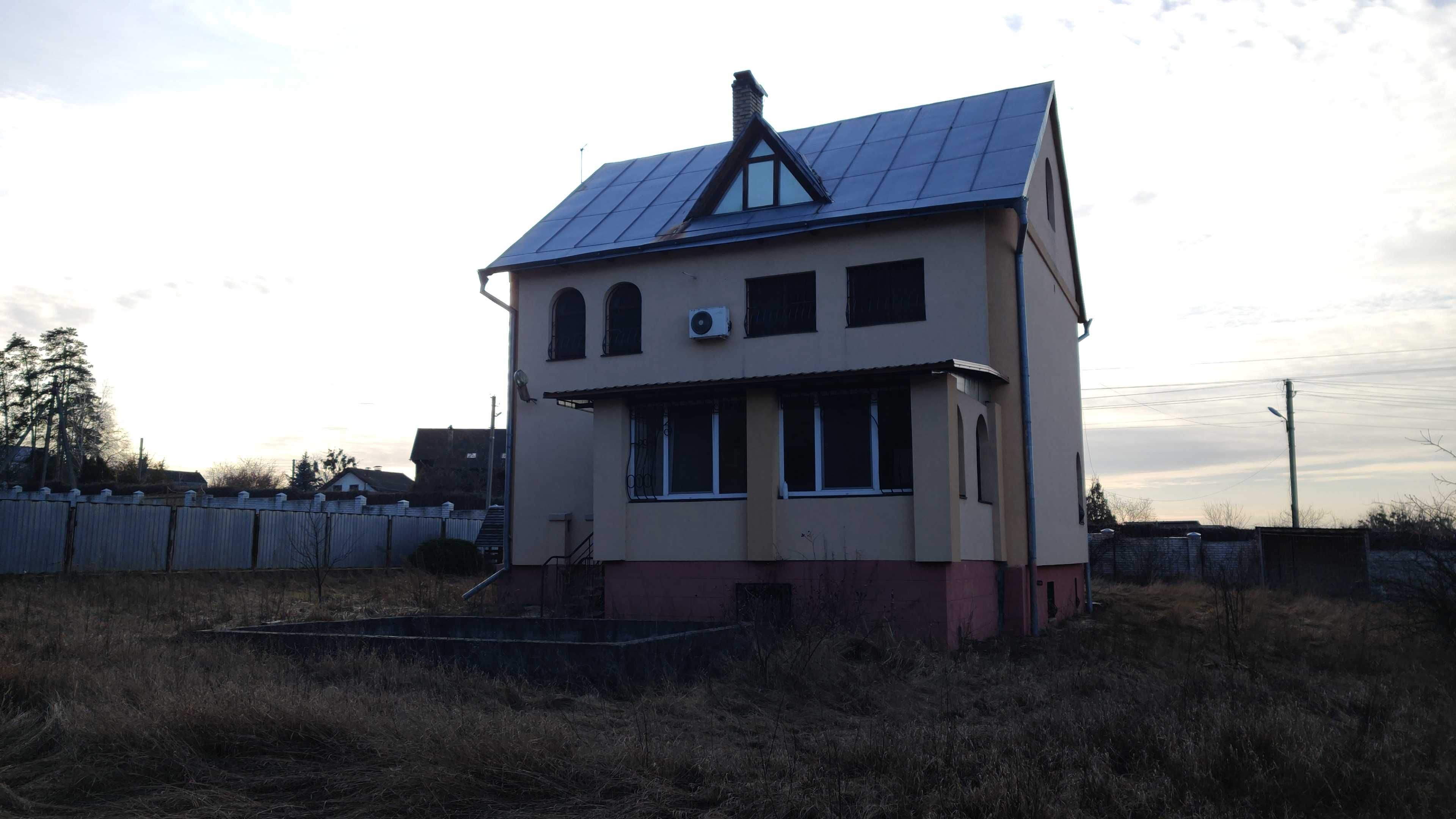 Приватний будинок