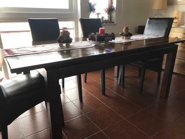 Mobília jantar (mesa, 6 cadeiras, 2 aparadores)