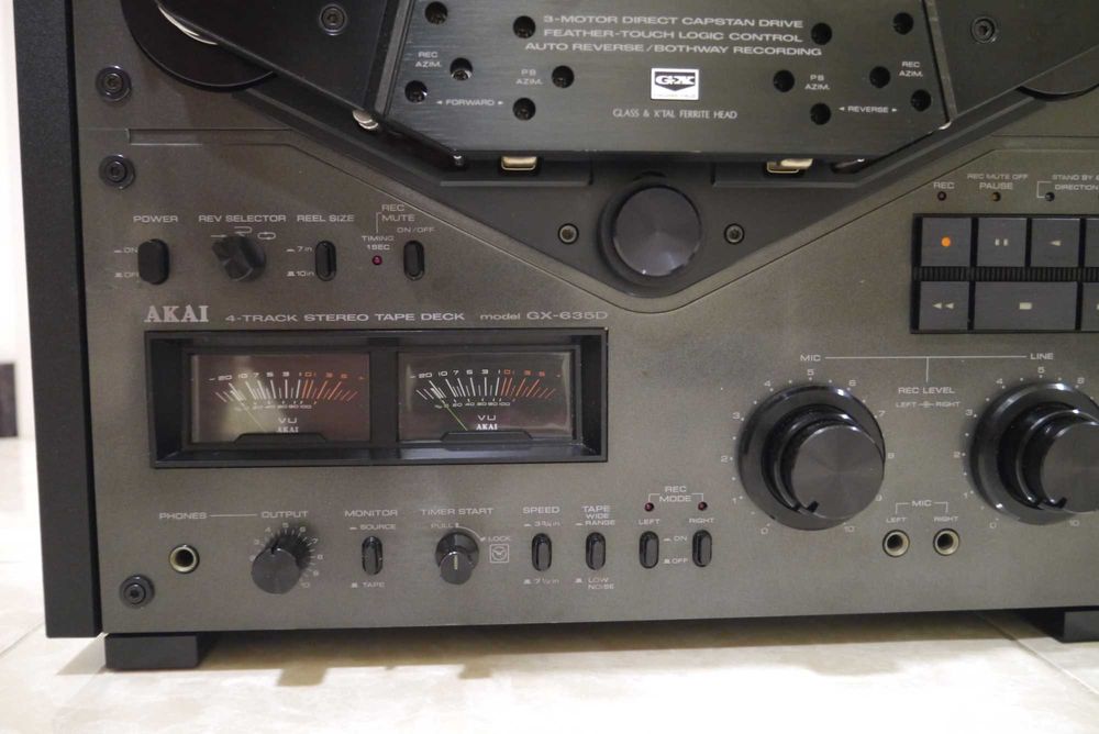 Бобінний магнітофон AKAI GX-635D з НАБами AKAI