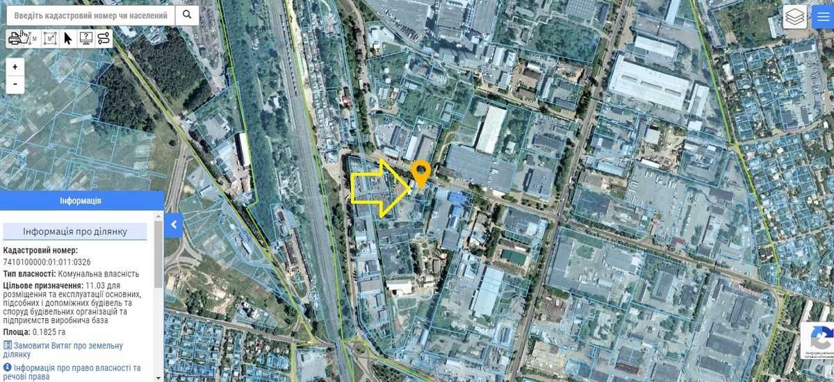 Продаж території по вул Громадській 45
