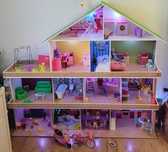 Duży drewniany domek dla lalek Barbie – ręczna robota, LED, + GRATIS!