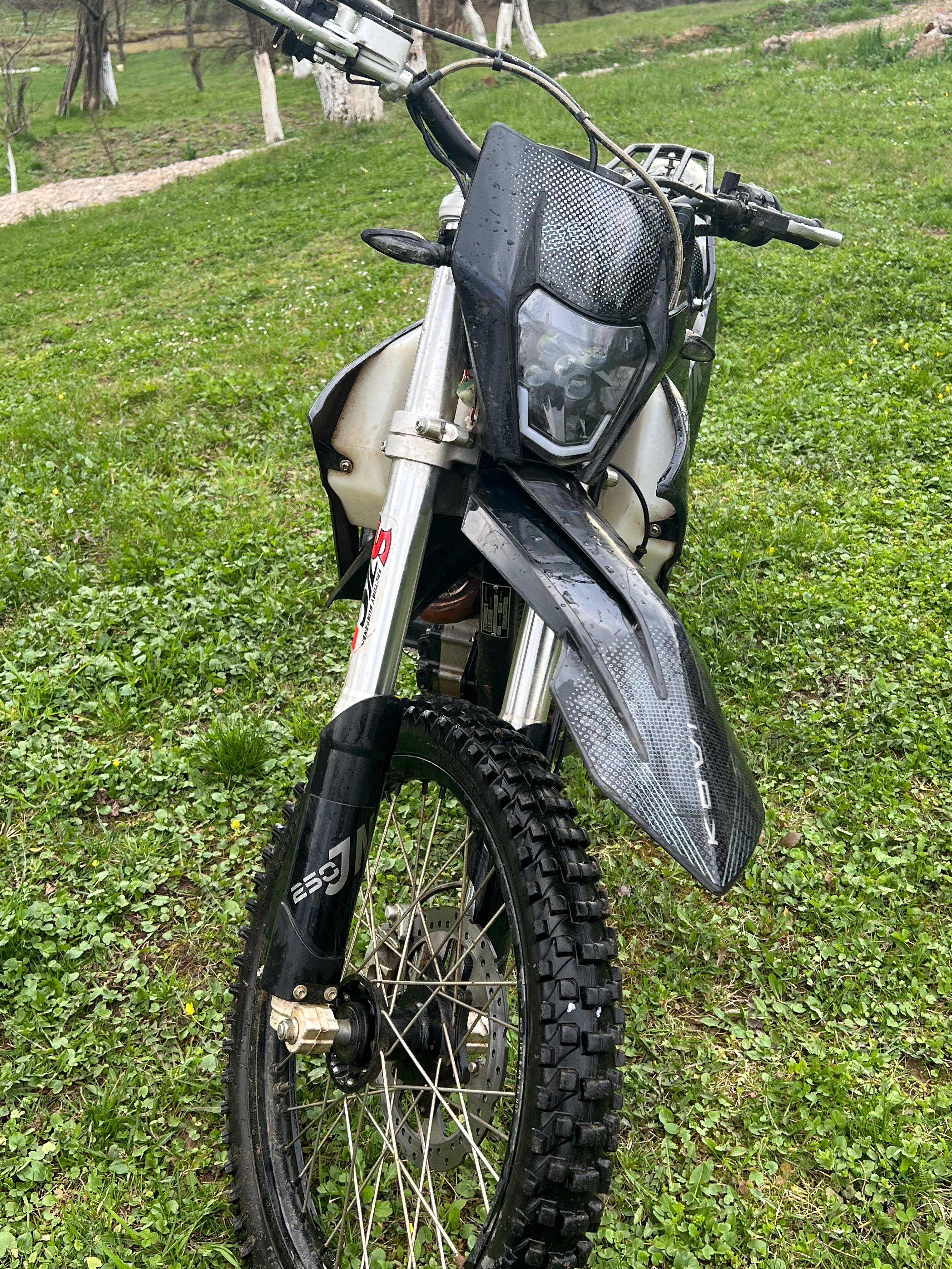 Kovi    jnr   250