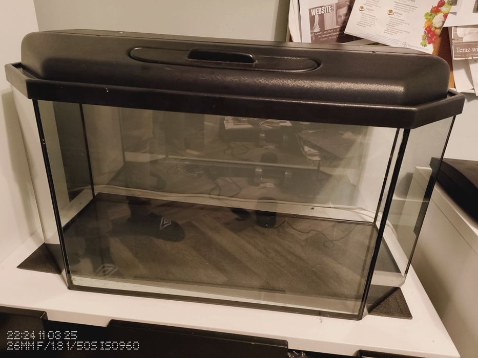 Akwarium używane z pokrywą (prostokąt o ściętych rogach) 95 Litrów