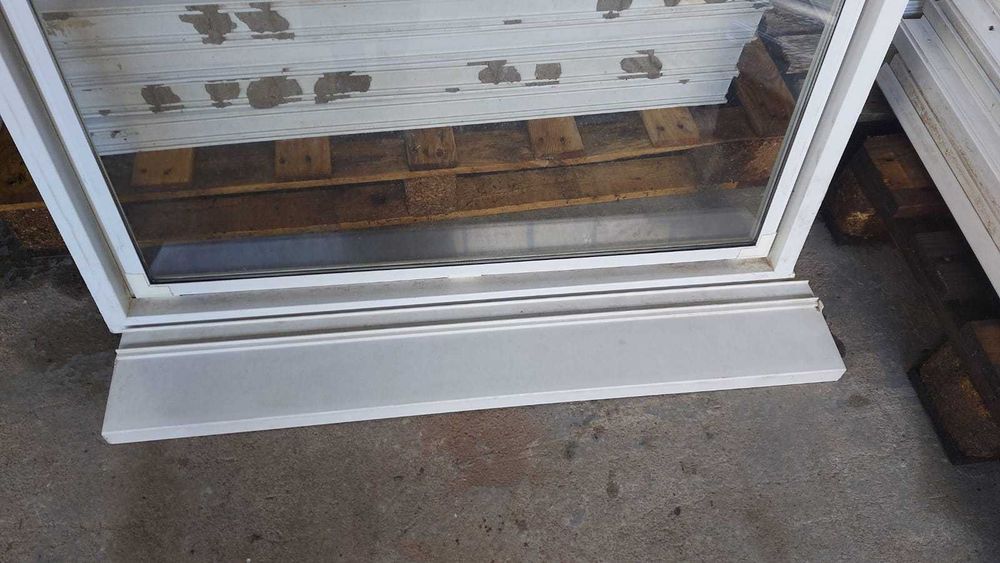 Okna PCV inwentarskie 2 szybowe uchylne 100x80cm z parapetem