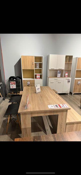 Mesa e Bancos (Table & Benches)