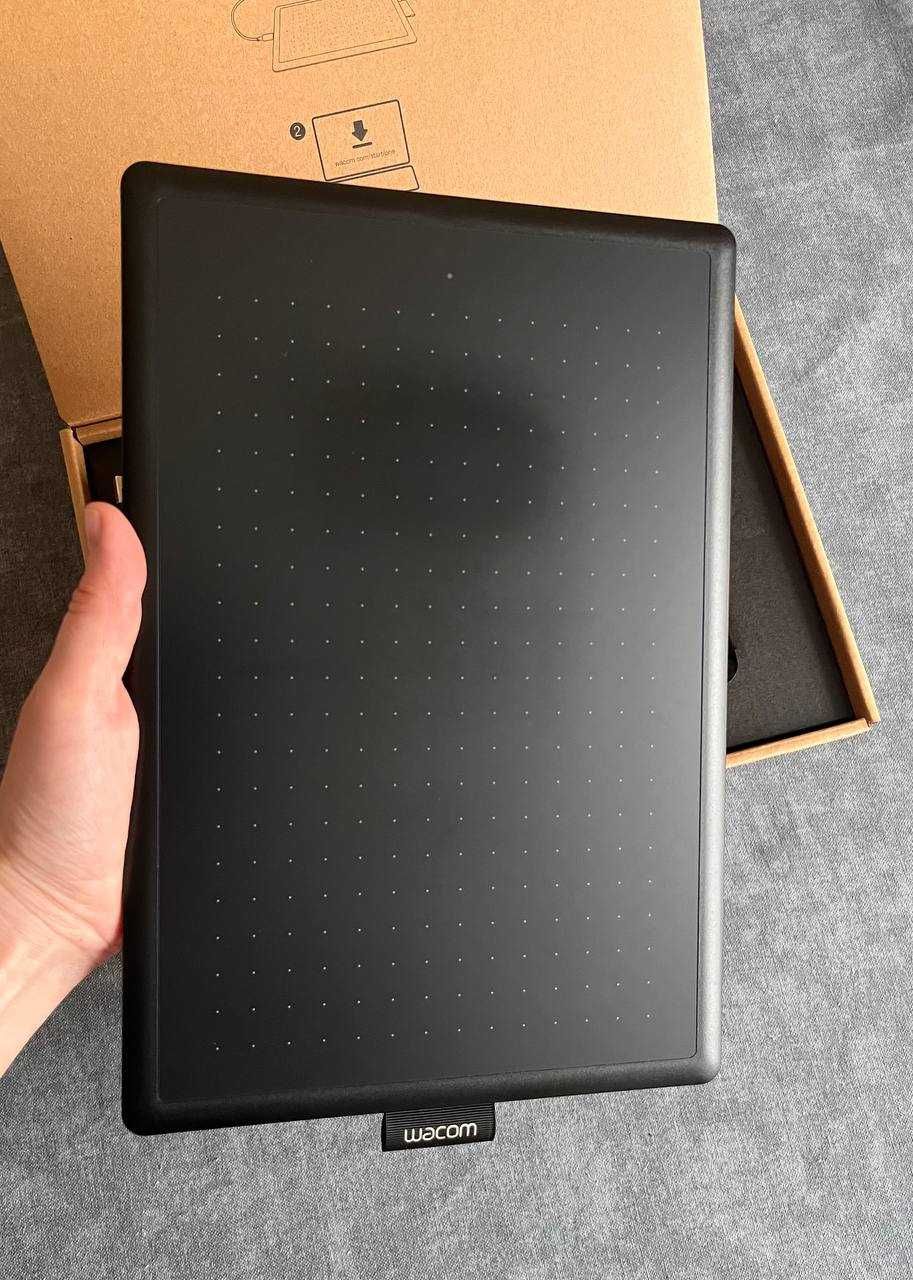 Графічний планшет One by Wacom Medium (CTL-672) графический планшет