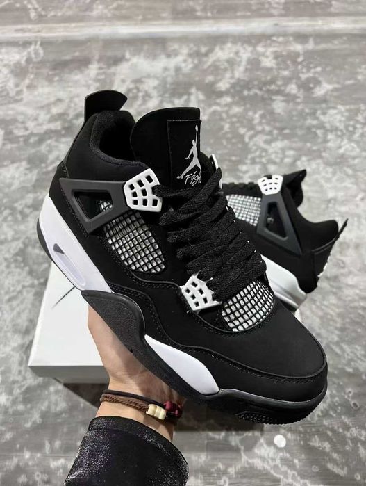 Buty Trampk Jordan 4 Retro White Thunder R.46