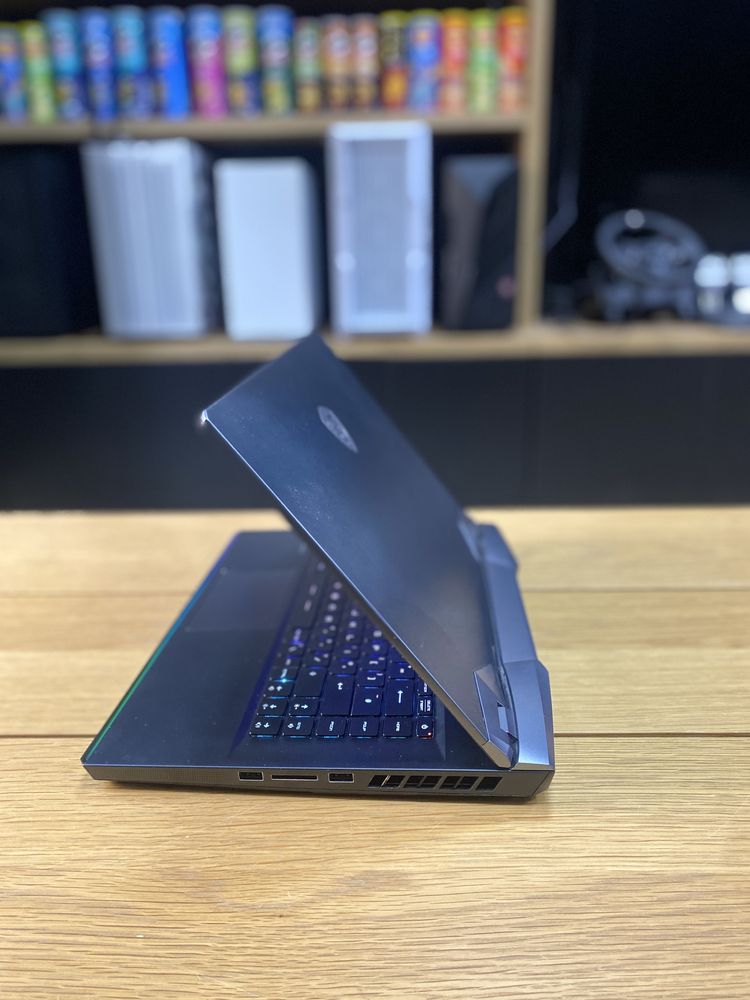 Ноутбук MSI GE66 Rider 10UG i7-10750 RTX3070 RAM 16 GB SSD 512