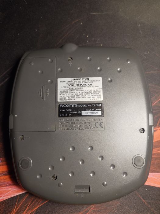 SONY CD Walkman D-191 - колекційний стан 
- Індикатор бат