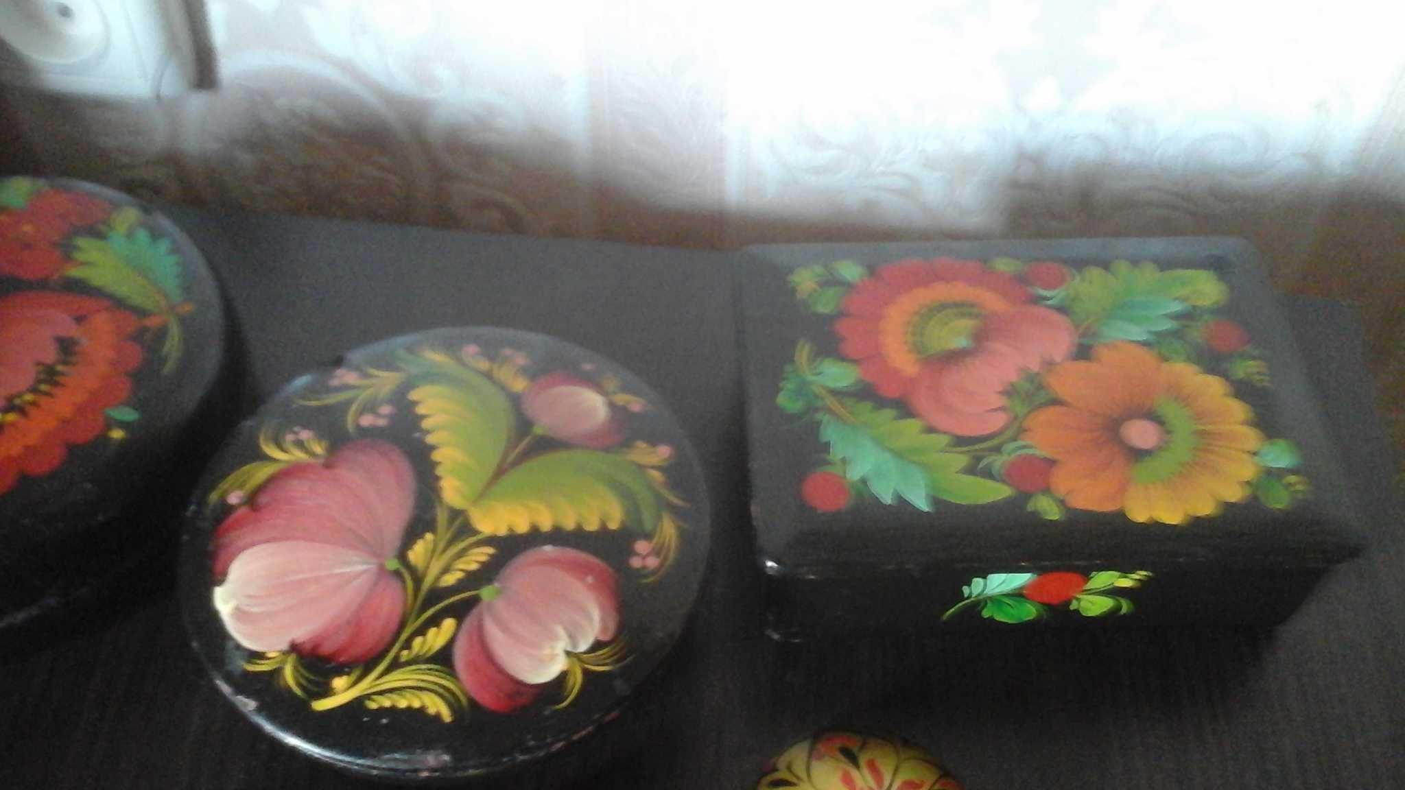 Продам  украинские сувенирные шкатулки  и ложки