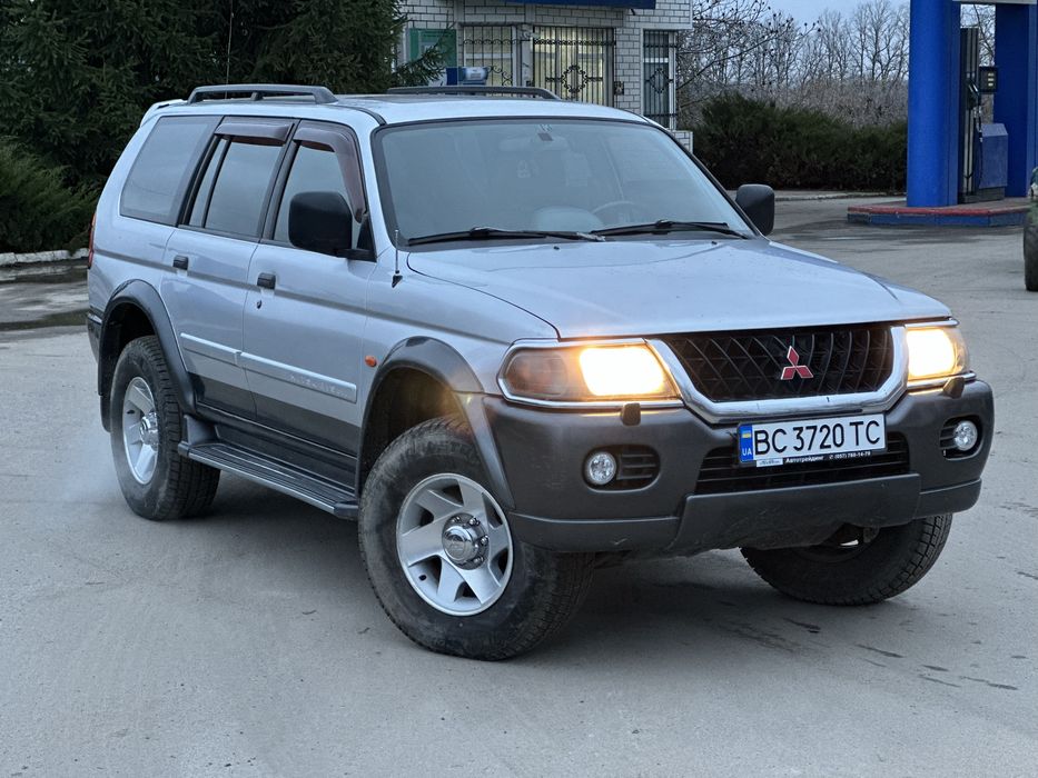 Mitsubishi Pajero Sport 3.0 газ/бензин