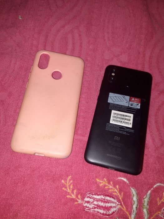 Смартфон Xiaomi Mi A2 4/64 Black M1804D2SG телефон на запчасти