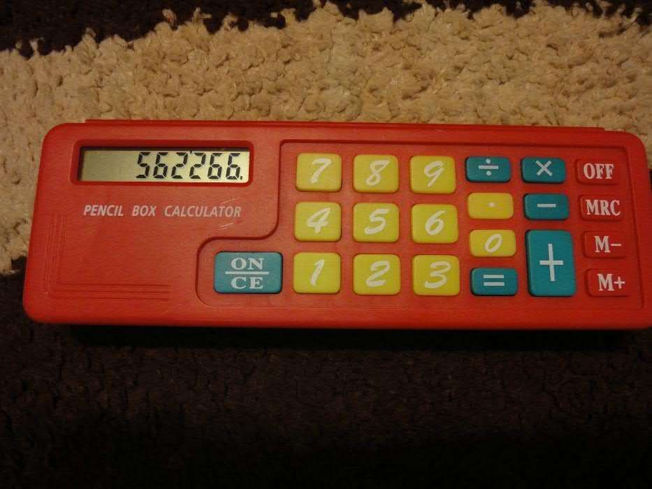 Piórnik kalkulator +dziurkacze