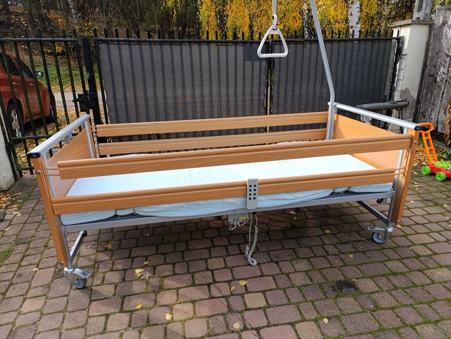 Łóżko rehabilitacyjne elektryczne metalowy stelaż 8 poziomów wysięgnik