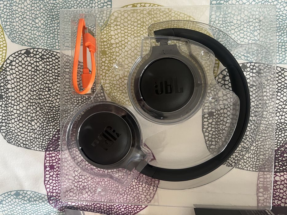 Fones JBL 510 BT - Preto