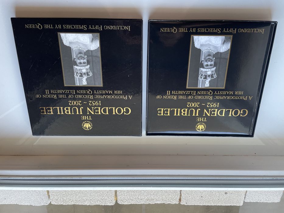 Книга-альбом «Золотий ювілей правління королеви Єлизавети ІІ»