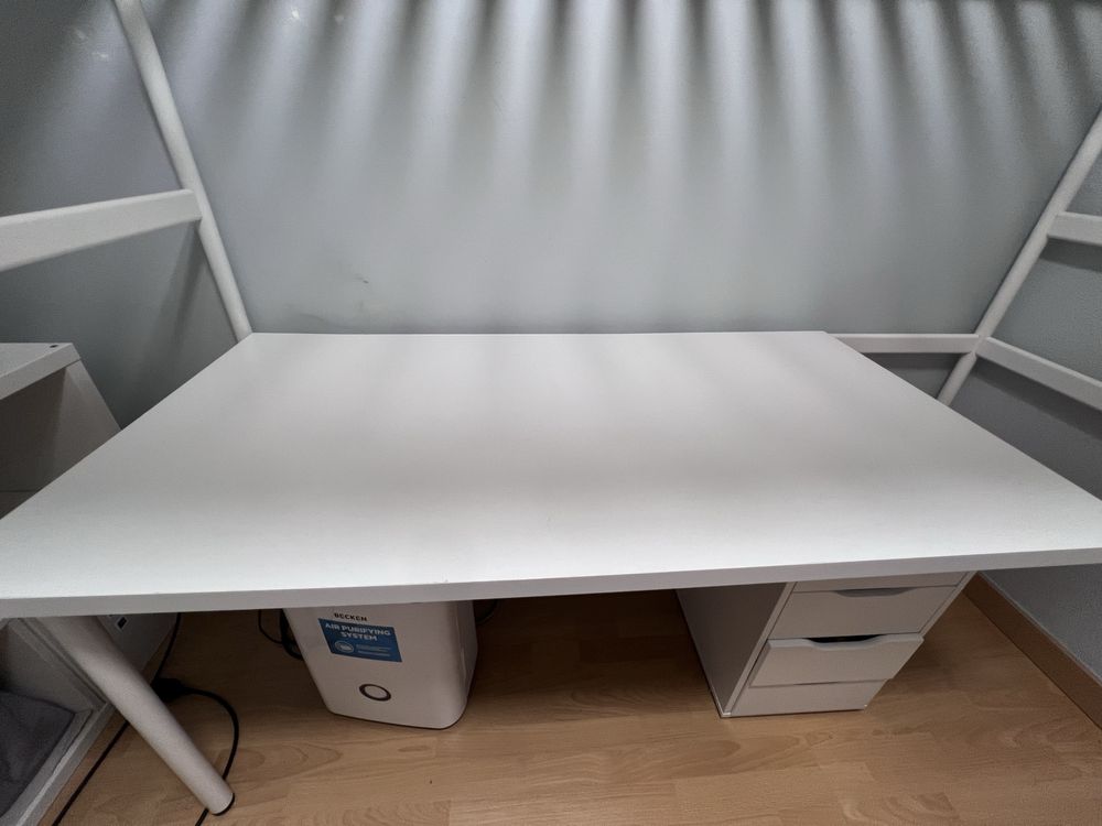 Cama alta de solteiro