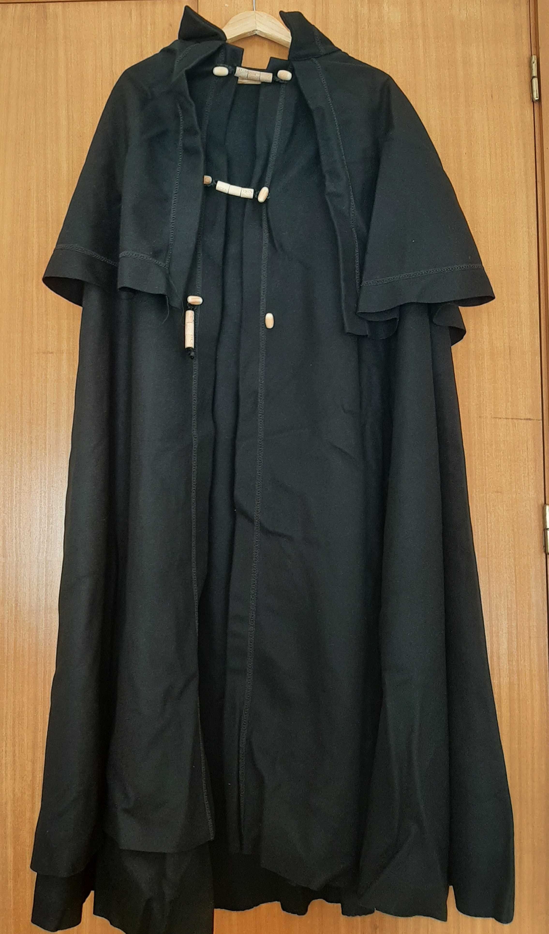 Vendo Traje universitário masculino utad NOVO