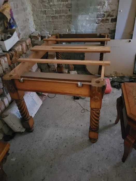 Stylizowane Dębowe Antyk Stół i Sześć Krzeseł albo zamienię