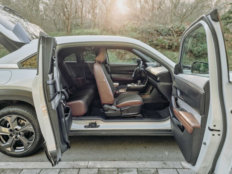 Mazda MX-30 - 100% ELÉTRICO