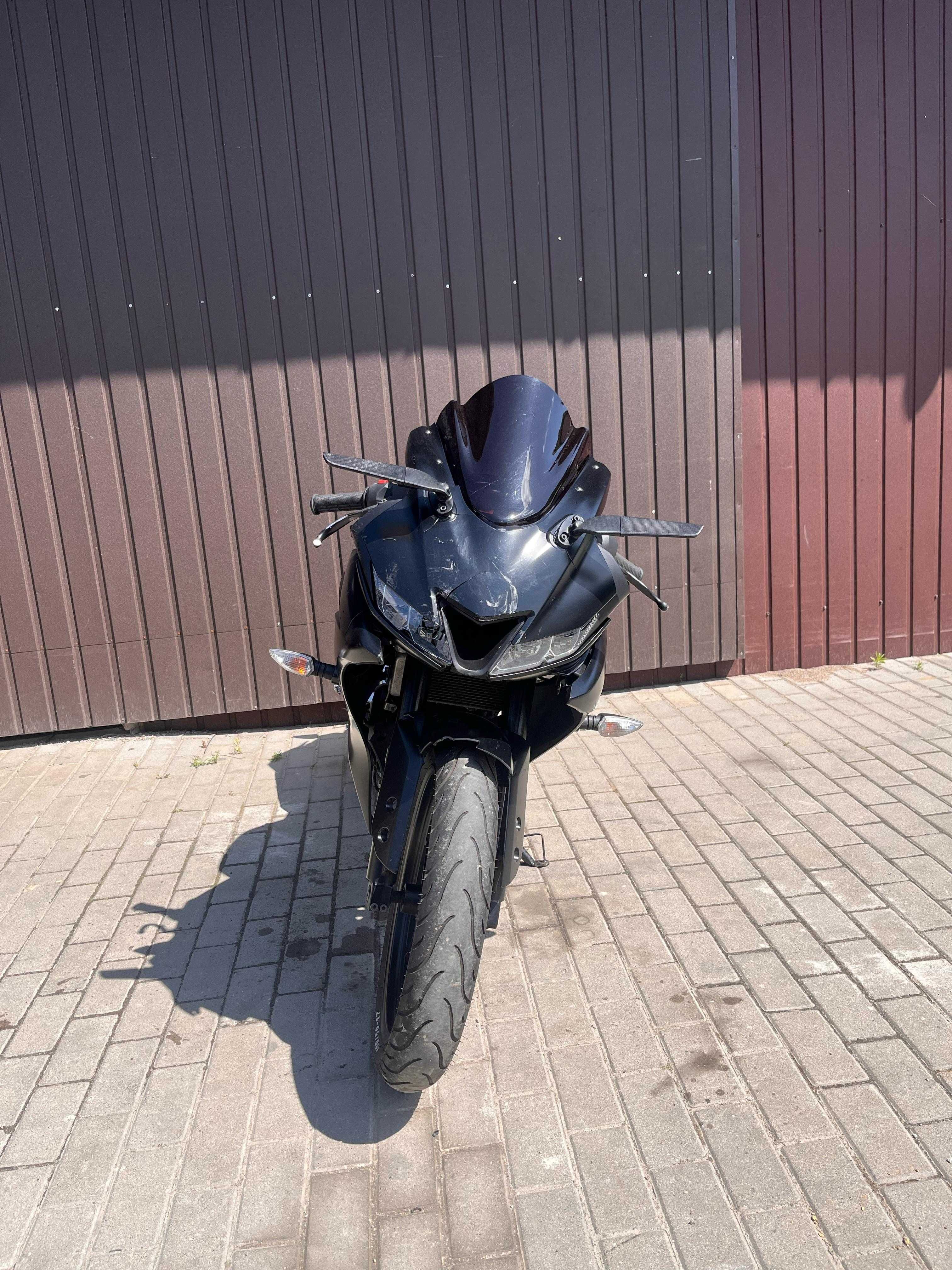 Yamaha R125  rok 2023 • Uszkodzona