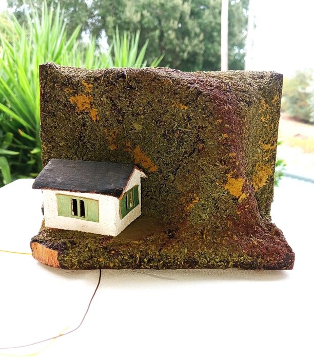 TÚNEL de comboios, antigo, com ILUMINAÇÃO