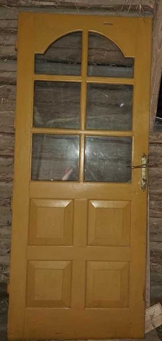 Drzwi zewnętrzne drewniane, solidne