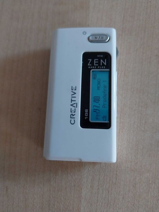 Creative Zen Nano 1GB - Radio FM - Leitor MP3 - Gravador de Audio