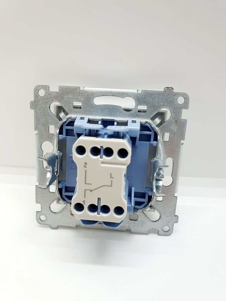 Simon 54 biały łącznik włącznik schodowy pojedynczy DW6.01/11