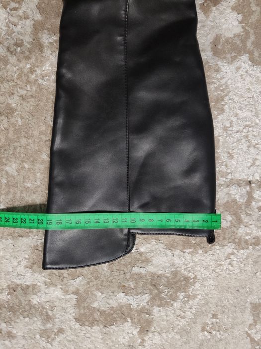 Жіночі шкіряні осінні сапожки