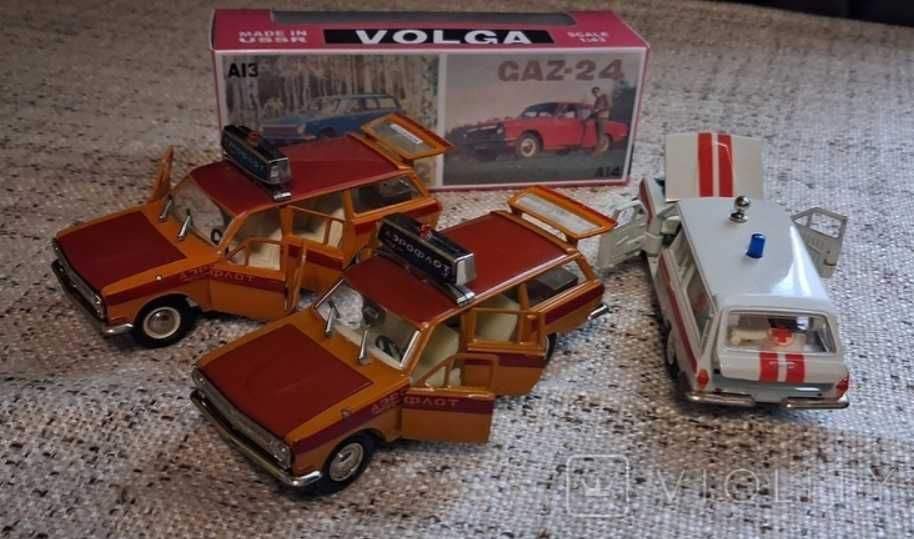 3 моделі ГАЗ 2402 (Швидка допомога та Аерофлот)