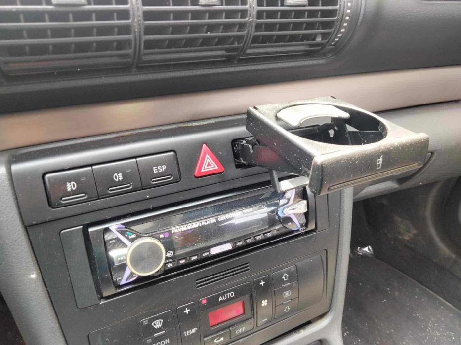 Audi a4 1.6 gasolina  NEGOCIÁVEL