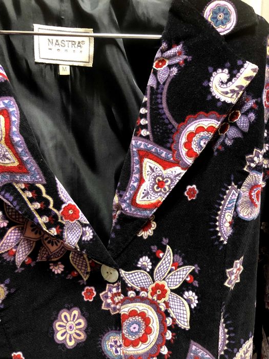 Blaser em veludo impecável, muito elegante