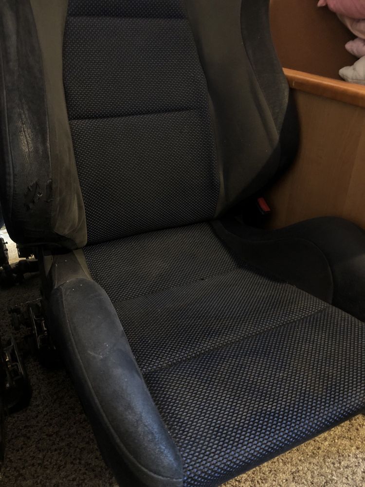 Fotele kubelkowe RECARO