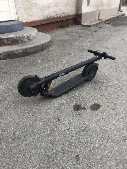 Електросамокат ninebot