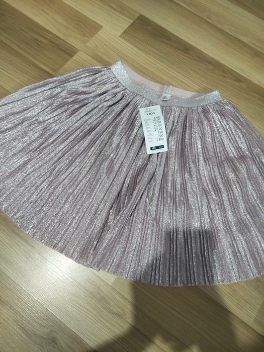 Nowa spódniczka 134cm błyszcząca