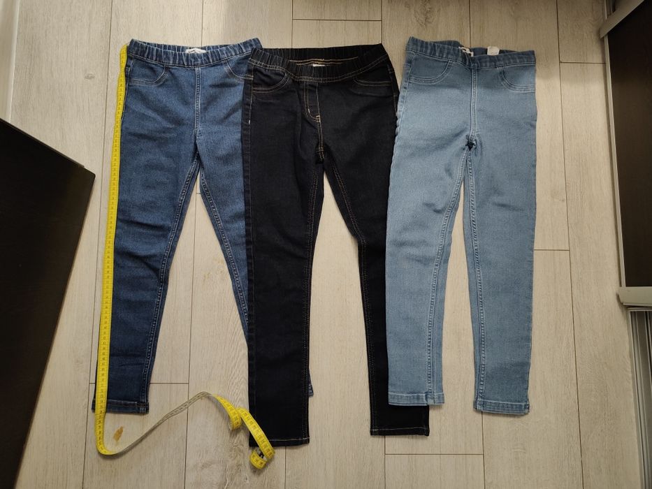 Sprzedam jeansy dla dziewczynki. Cena za 3 sztuki.