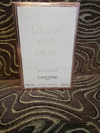 Женский аромат Lancome La Vie est belle