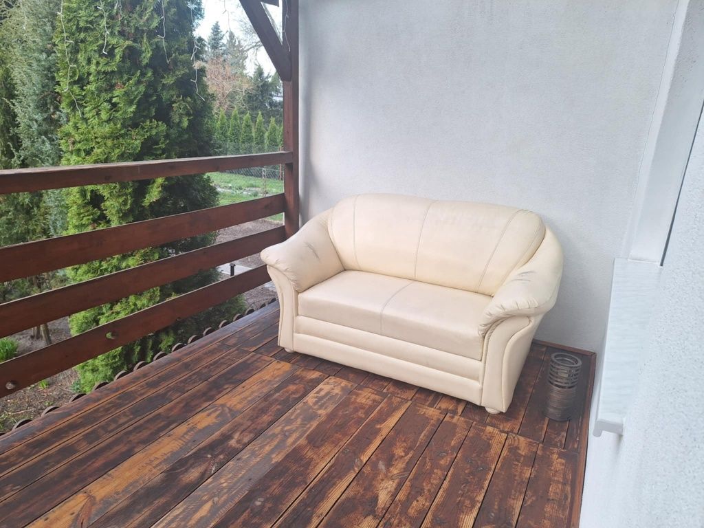 Sofa z eko skóry idealna na taras