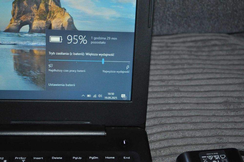 Dell Latitude 3590 15,6 " i5-8250U 16Gb ddr4 256Gb ssd Win10P  FHD