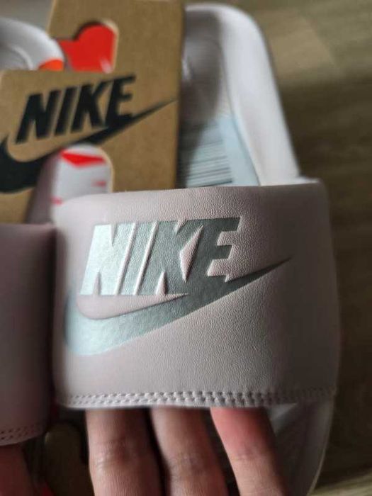 Nowe buty damskie Nike