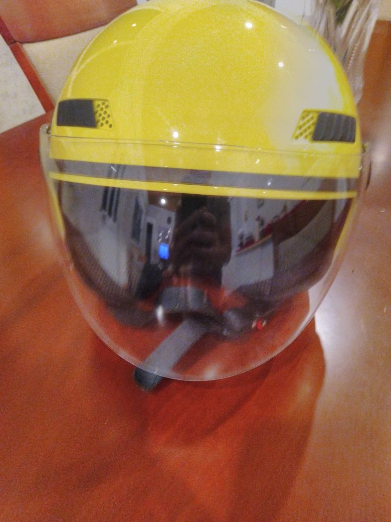 Capacete tamanho M novo