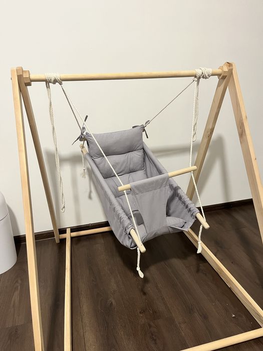 Гойдалка колиханка для немовлят і дітей до 6 років, зі стійкою