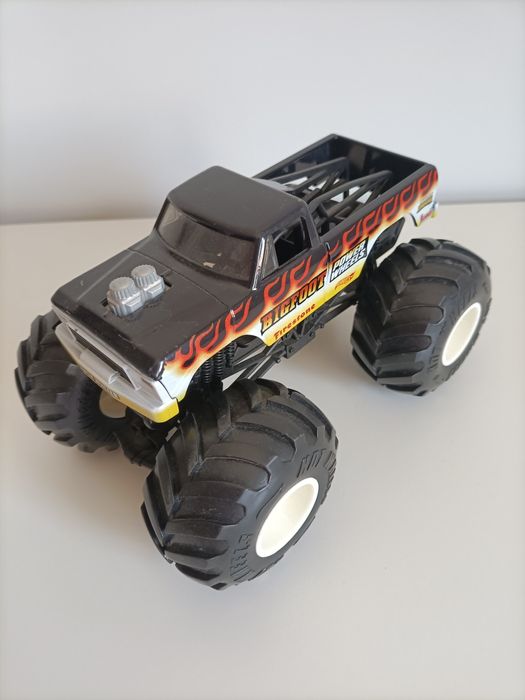 Jipe grande Hot Wheels