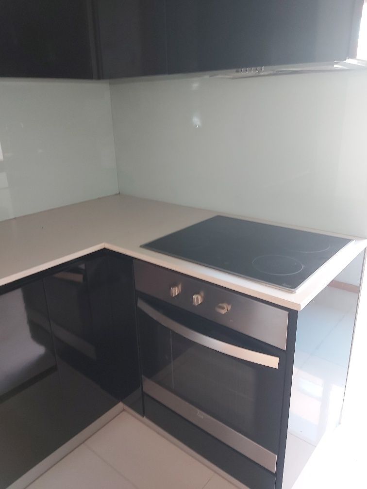 T1- com garagem e bem localizado.