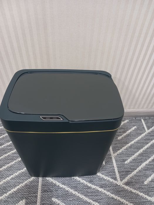 Сенсорне  відро для сміття
Сенсорне (безконтактне) вузьке індукційне в