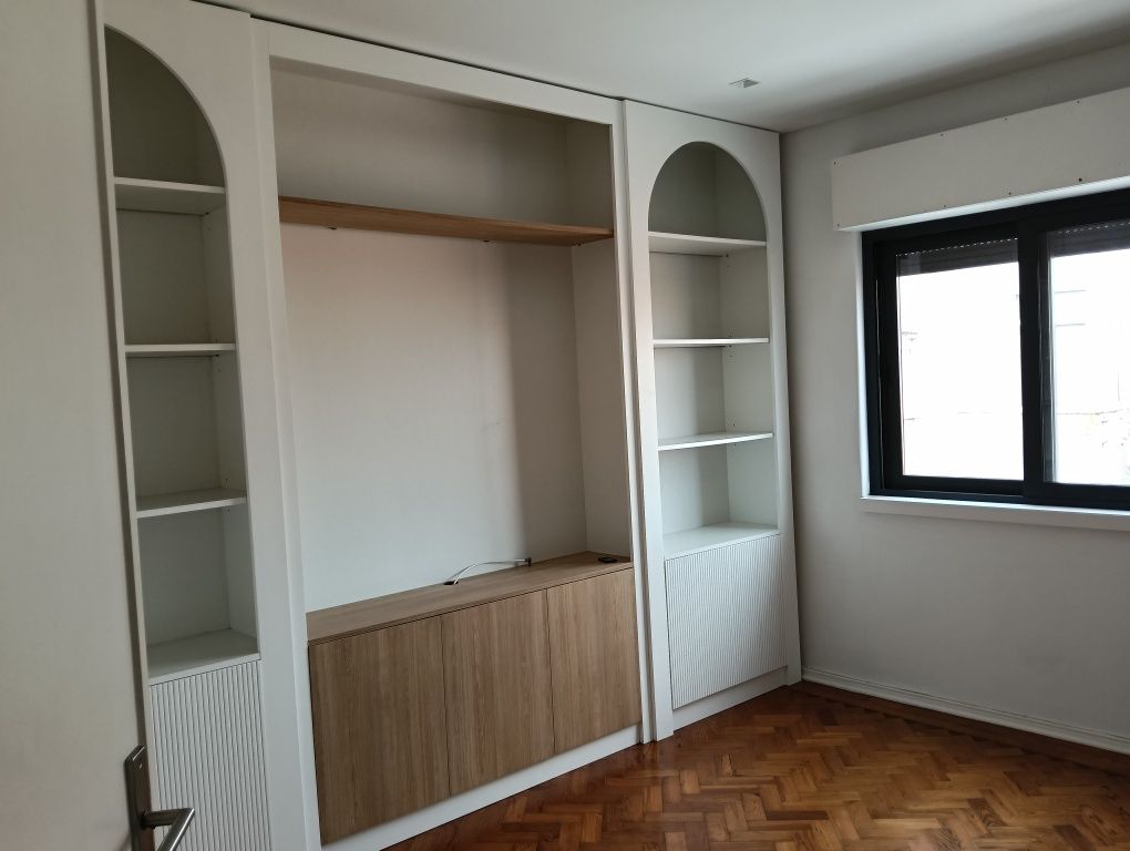 Alugo T2 Algés_Totalmente remodelado e semi-mobilado