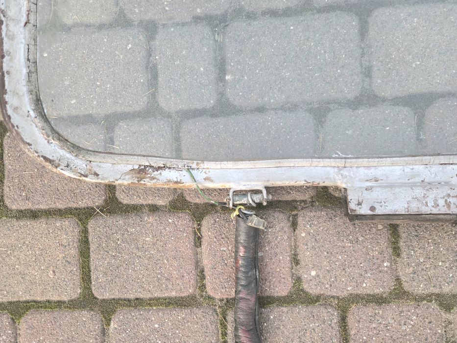 Ursus C328, C325, C330 Szyba kabiny rurkowej