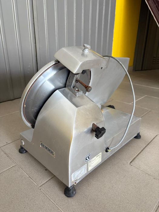 Cortadora profissional Sammic GC-300 (lâmina 300 mm) — 230V / 300 W